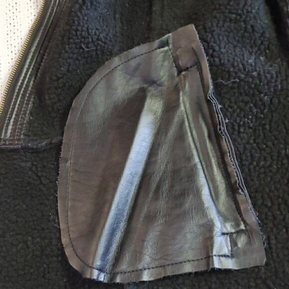 Vince Camuto Sz. M Black Faux Suede Sherpa Lined Zippered Vest with Pockets - Picture 10 of 10